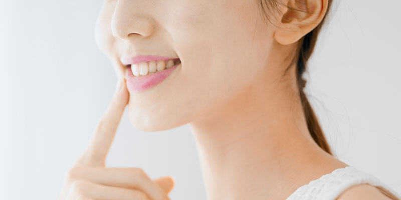 笑顔の女性